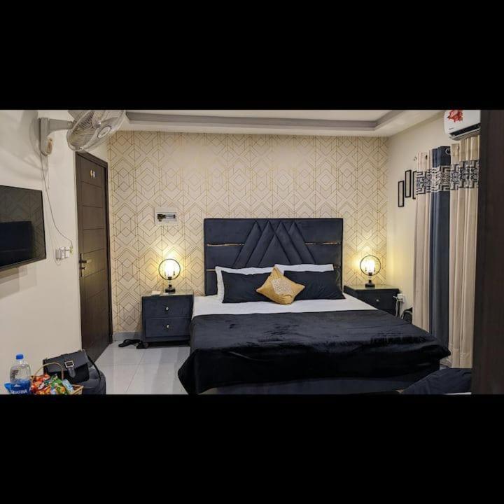 Ambiance Boutique Suites Lahore Exterior photo