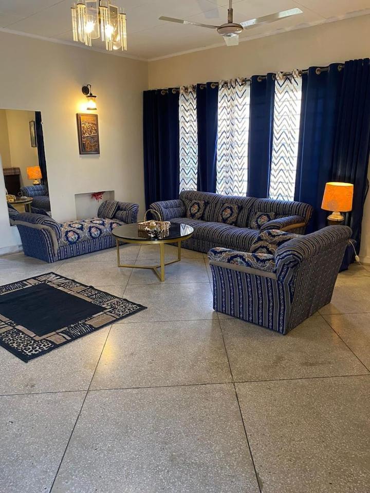 Ambiance Boutique Suites Lahore Exterior photo